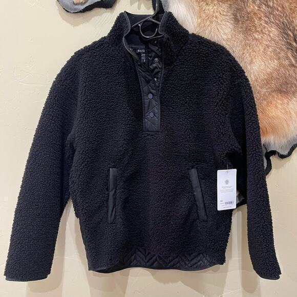 Athleta $149 NWT Cozy Sherpa Snap Sweatshirt Black Small - Picture 4 of 8